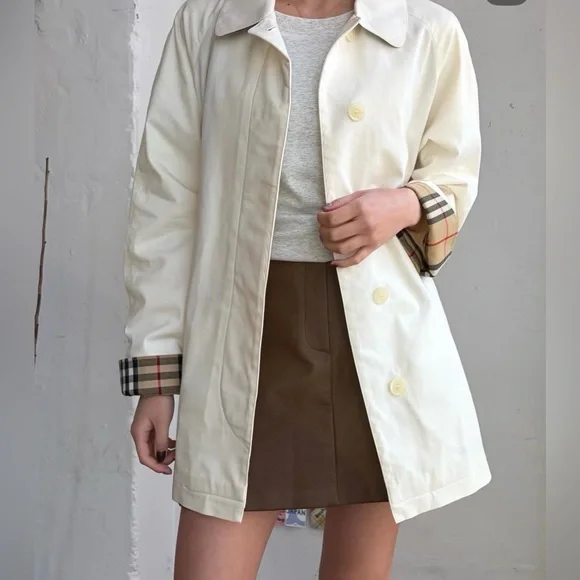 Burberry Cream Single Breasted Trench Coat - Picture 14 of 16